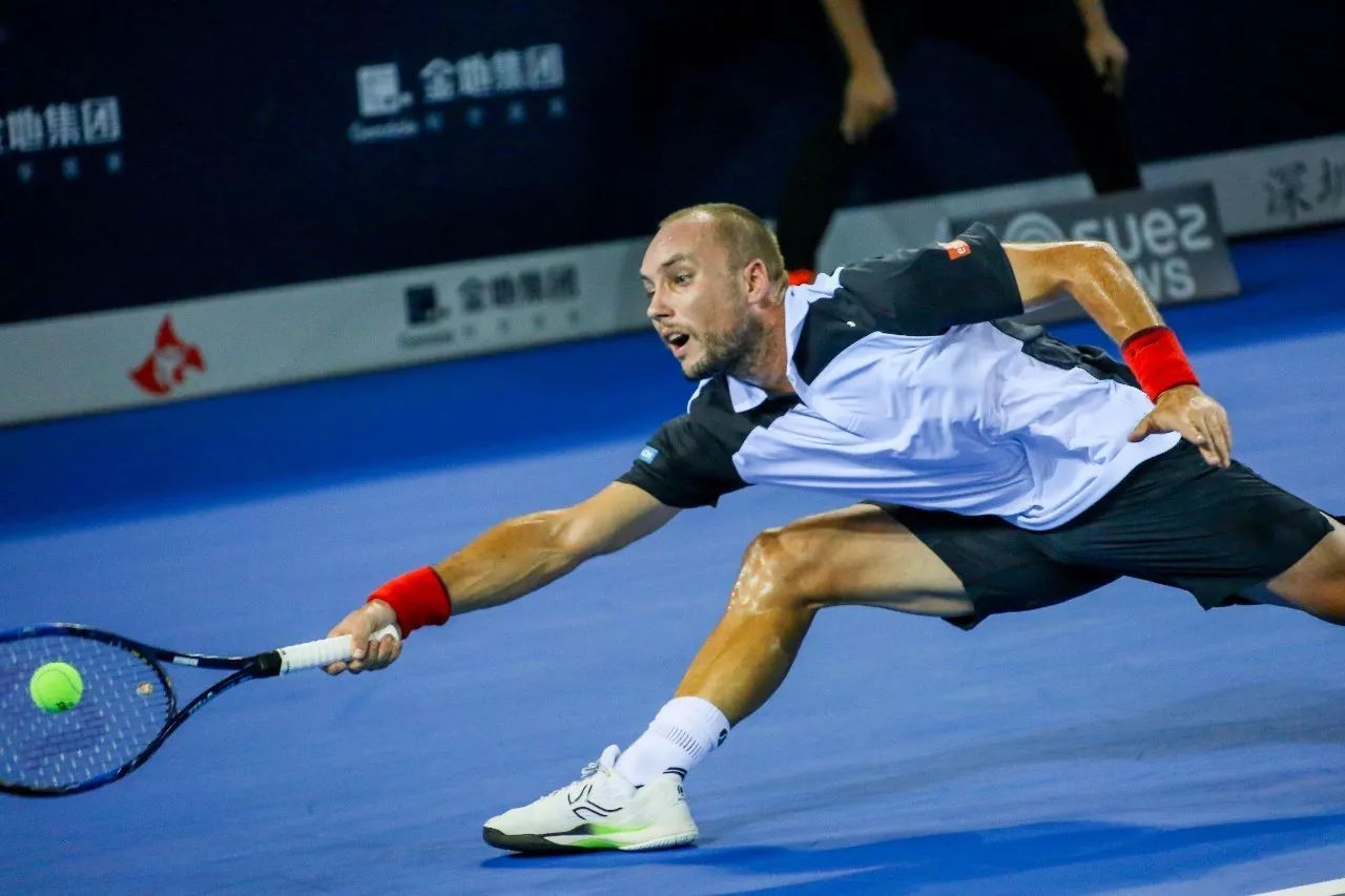 赛地聚焦:亚冠赛前热度飙升,波尔图遗憾出局,引发热议,心理建设被强调 赛地聚焦:亚冠赛前热度飙升,波尔图遗憾出局,引发热议,心理建设被强调