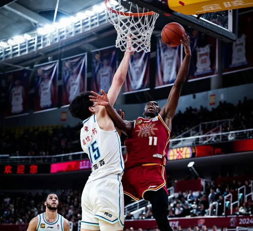 ope体育里昂vs卡昂