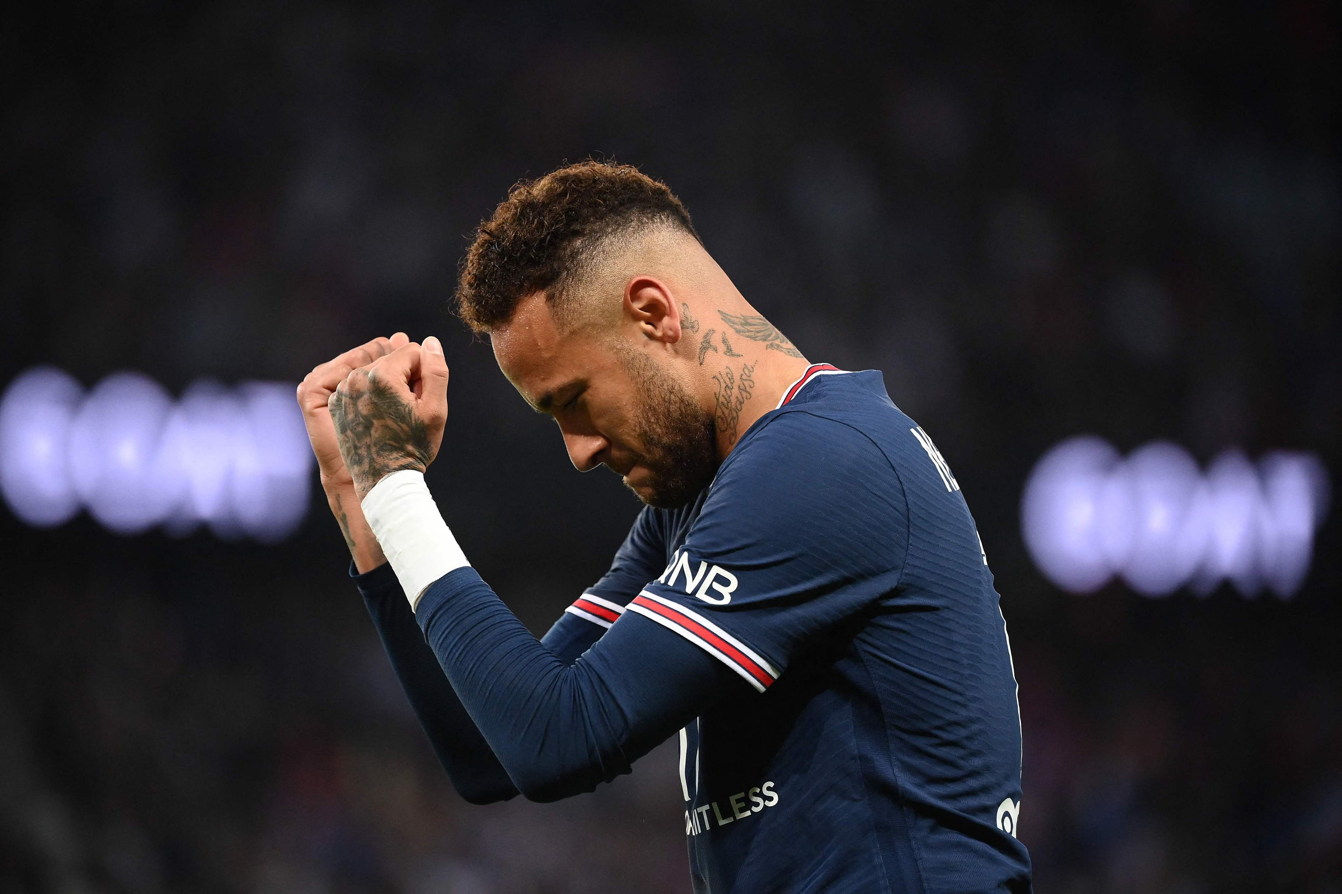 清晨巴黎圣日耳曼调整名单以备意大利杯，外线爆发环节打磨，悬念犹存，训练强度明显提升的简单介绍